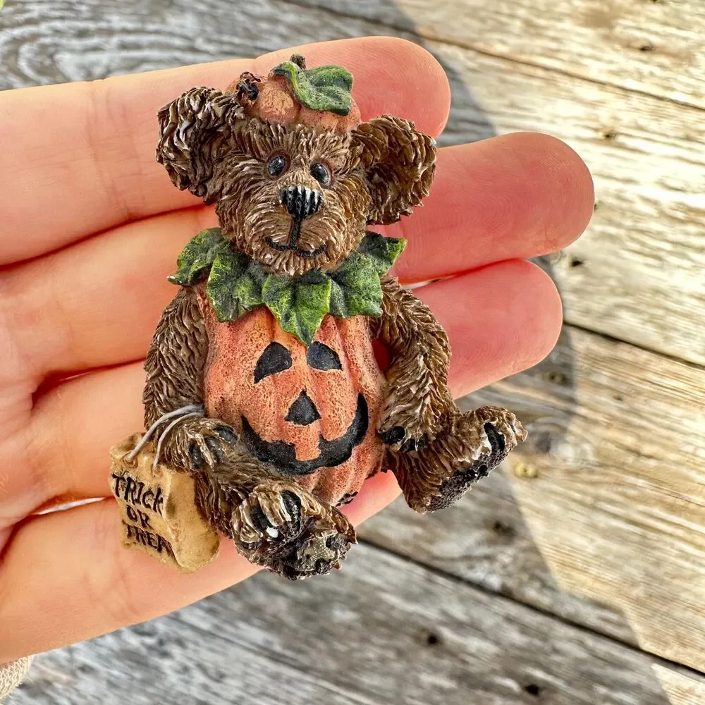 Vintage Jewelry Trick or Treat Bear Brooch Adorable Halloween Bear Pin
